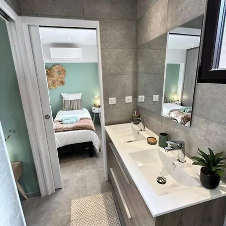 Magnifique T3 Bord De Garage Prive Classe 3 Etoiles Appartement *