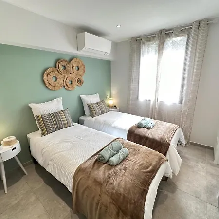 Magnifique T3 Bord De Garage Prive Classe 3 Etoiles Appartement