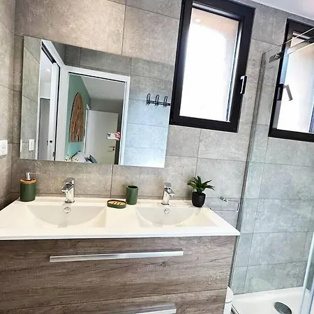 Magnifique T3 Bord De Garage Prive Classe 3 Etoiles * Collioure