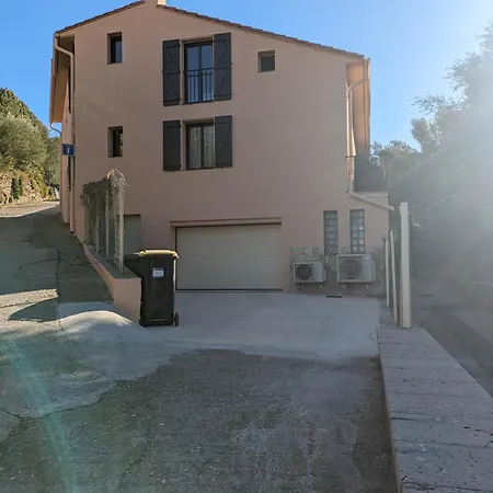 Magnifique T3 Bord De Garage Prive Classe 3 Etoiles Appartement